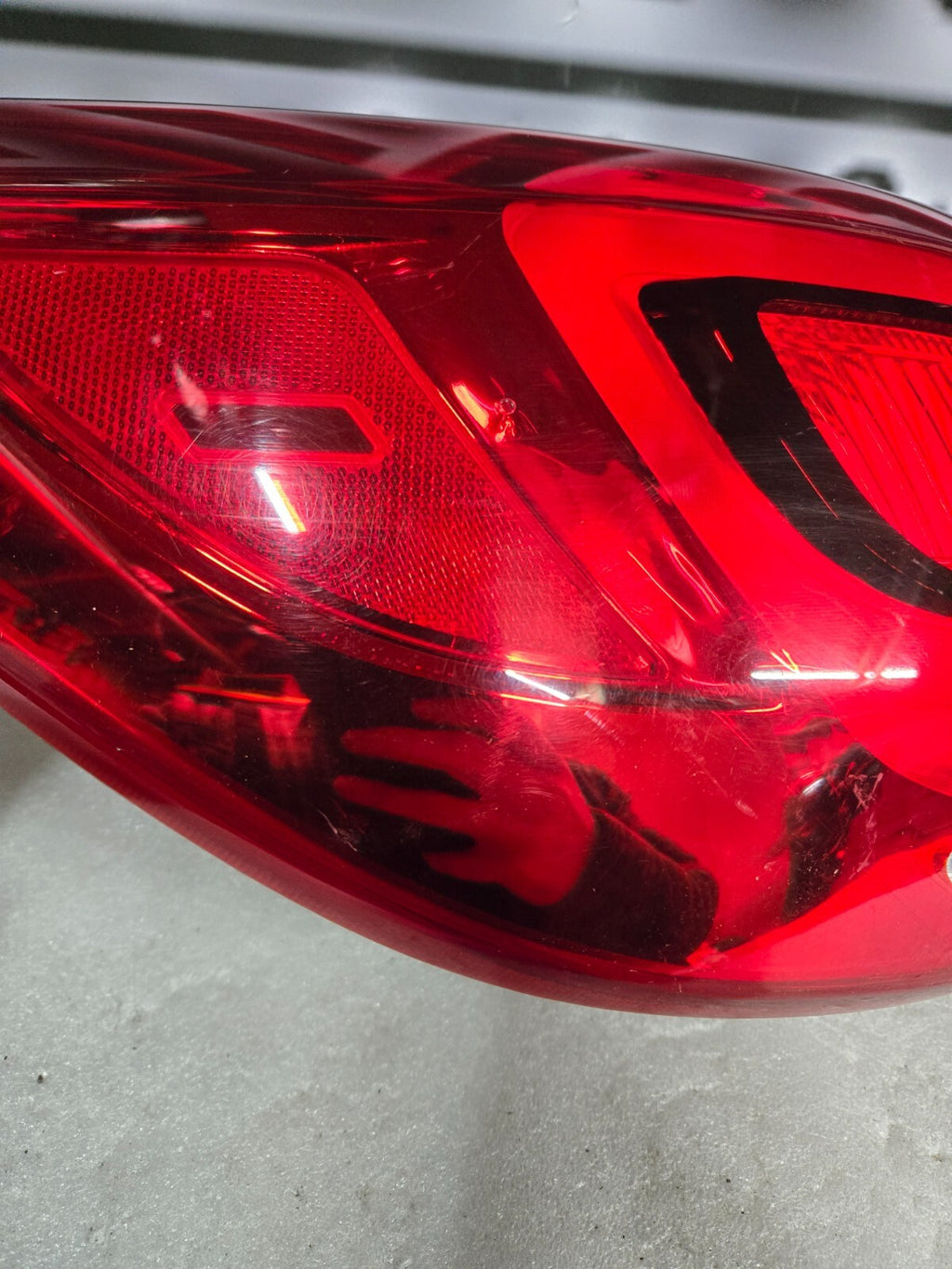 2014-2016 Kia Sportage Driver Tail Light Quarter Panel Mounted 924013W520 OEM