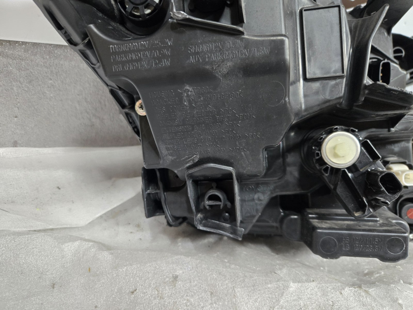 2024 2025 Toyota Tacoma Driver Left LH Full LED Headlight OEM 81150-AK020