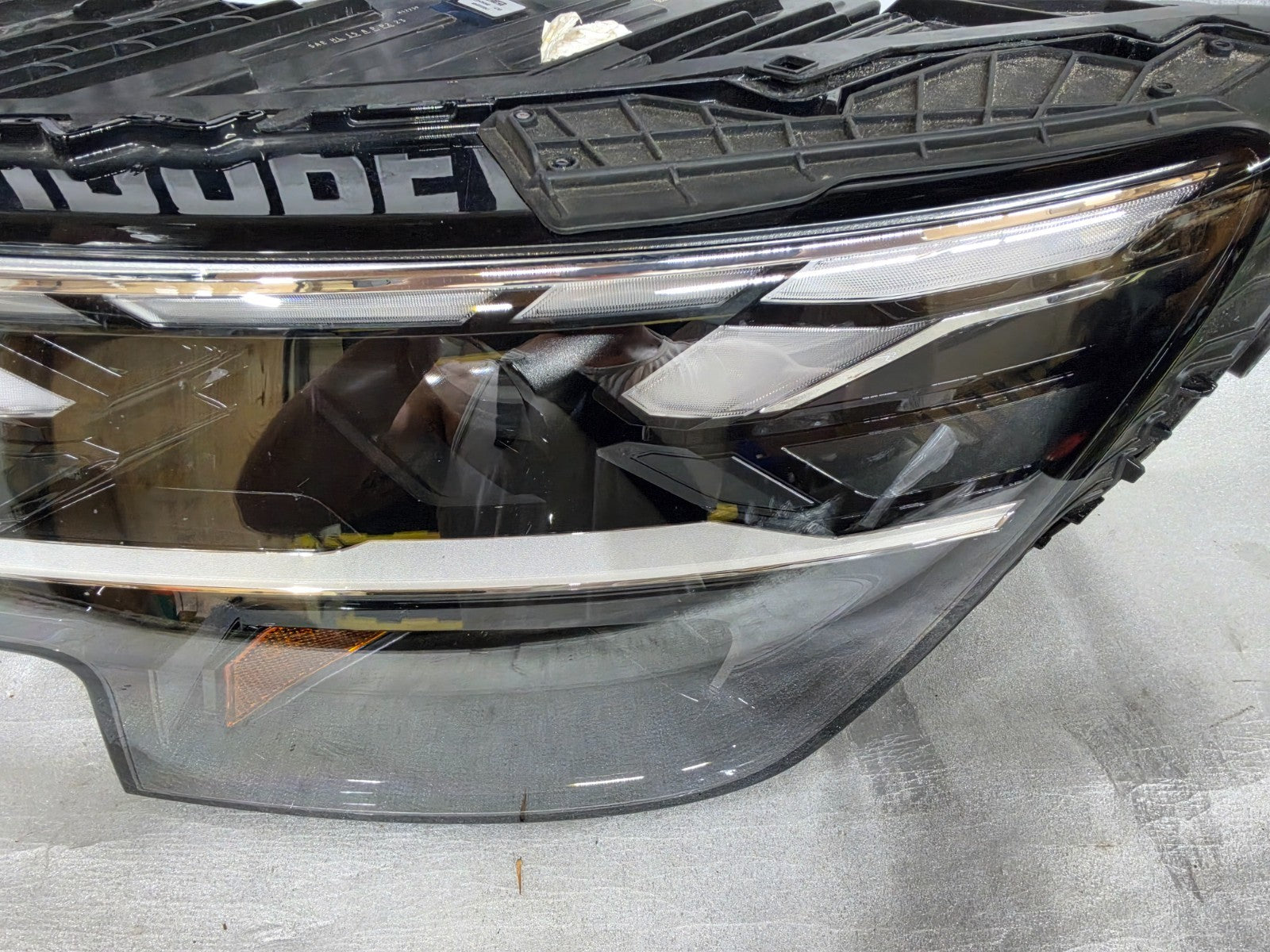 2024-2026 Audi Q8 SQ8 RSQ8 Matrix LED Headlight Left LH 4M8941039B OEM COMPLETE!