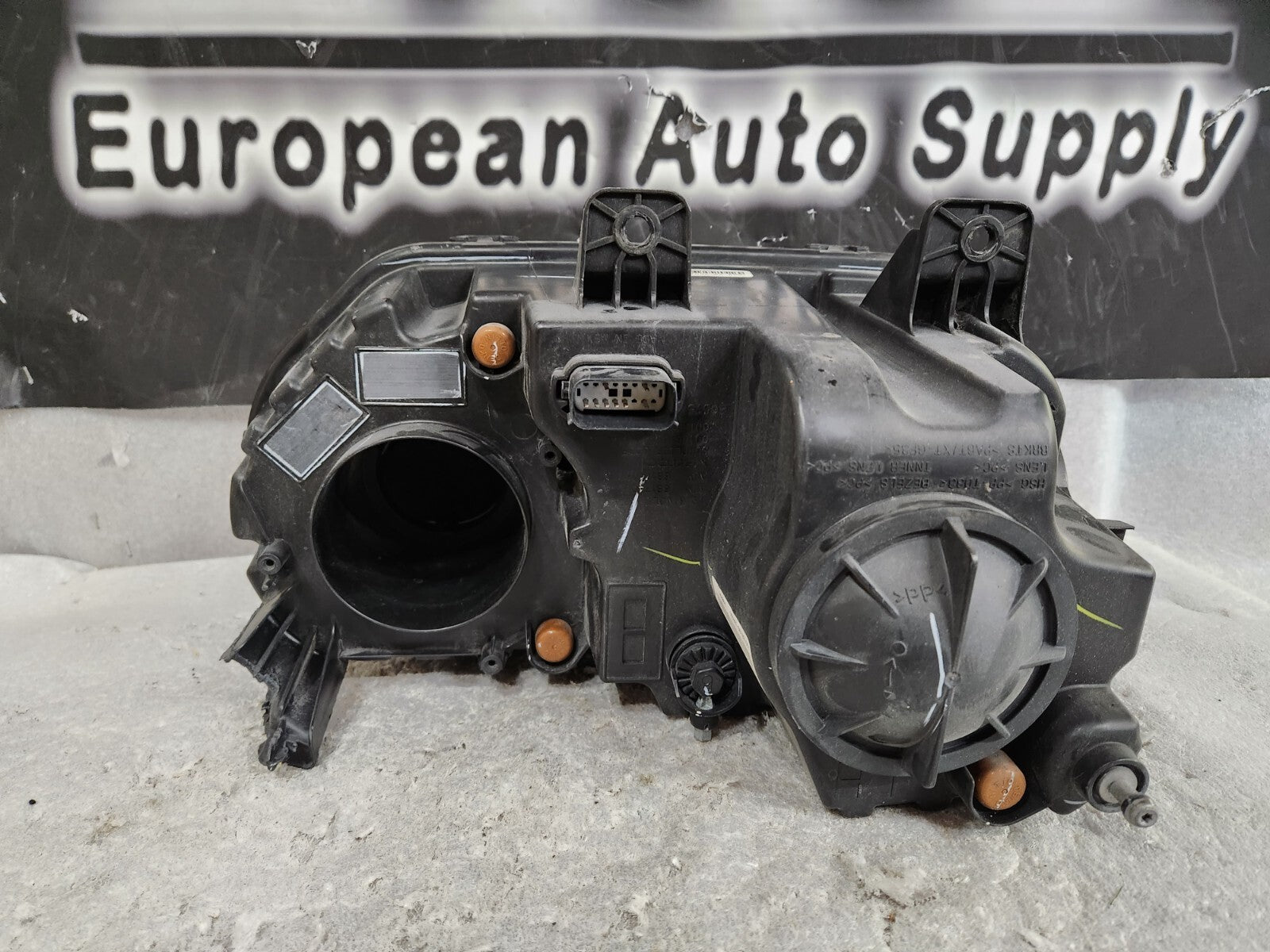 2015-2022 DODGE CHALLENGER LEFT DRIVERS SIDE HALOLGEN HEADLIGHT 68174065-AF OEM