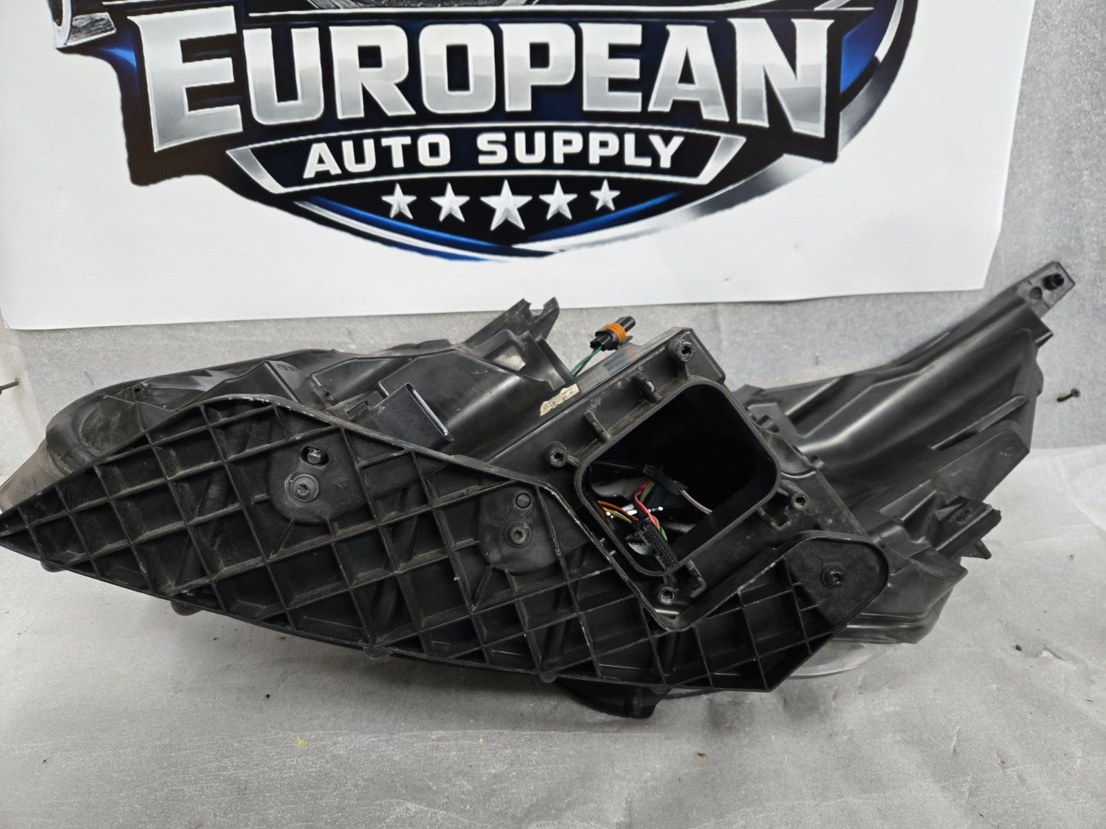 2016-2019 Ford Explorer LED Headlight Front Right RH Passenger HB5313005BB OEM