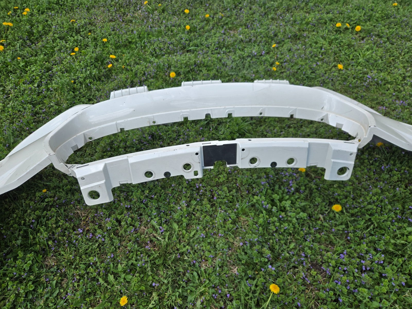 2017 2018 2019 2020 Maserati Levante Front Bumper Cover OEM 670035298