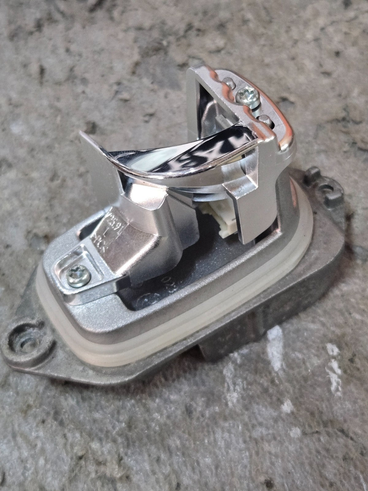 2012-2015 BMW 7 Series Left Hand Cornering Light Computer Module 7339023 OEM