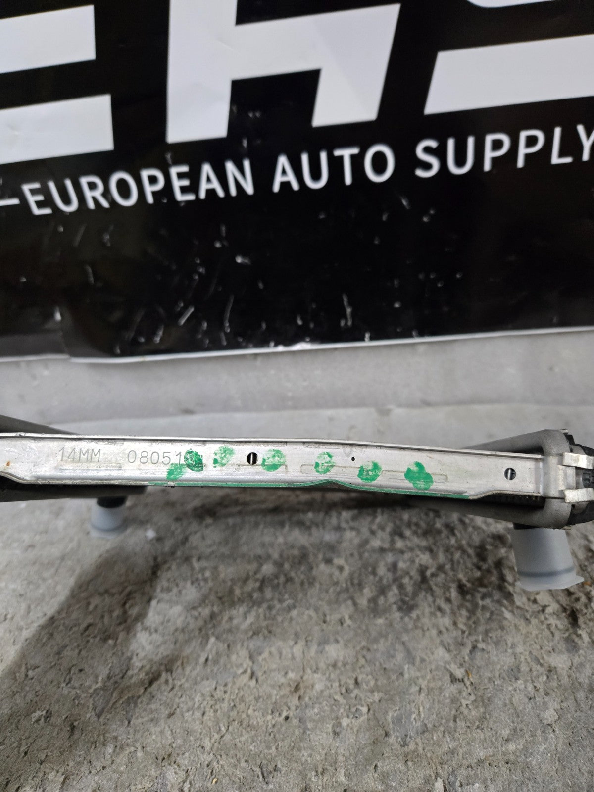 2018 2019 2020 2021 LAMBORGHINI URUS RADIATOR LEFT LH DRIVER SIDE OEM 4M0121218F