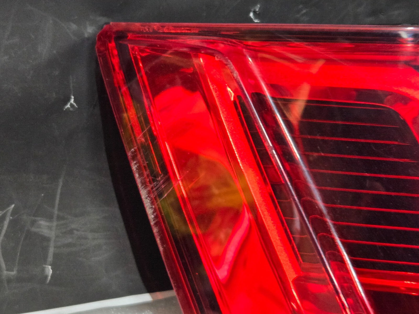 2016-2018 AUDI Q7 Left LH Drivers Side LED Tail Light Lamp Upper 4M0945093D OEM