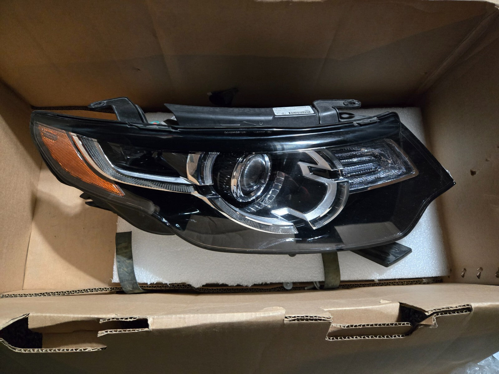 2015-2019 LAND ROVER DISCOVERY SPORT RIGHT RH XENON HID HEADLIGHT ASSEMBLY OEM