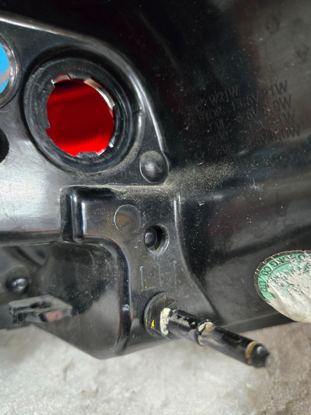 2022-2024 CHEVROLET TRAILBLAZER DRIVER LEFT REAR BRAKE TAIL LIGHT OEM 42764063
