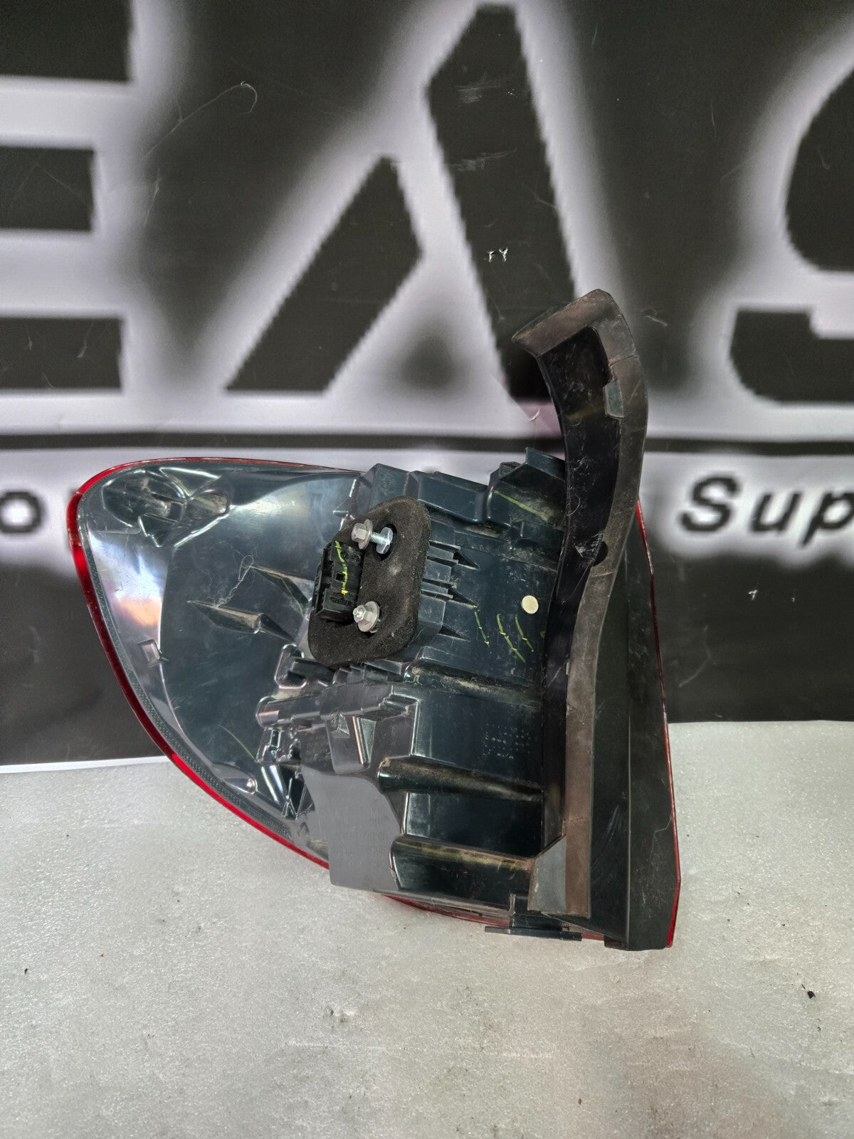 2014-2018 BMW X5 Right RH Passenger Outer Tail Light 011297-04 OEM 63217290104