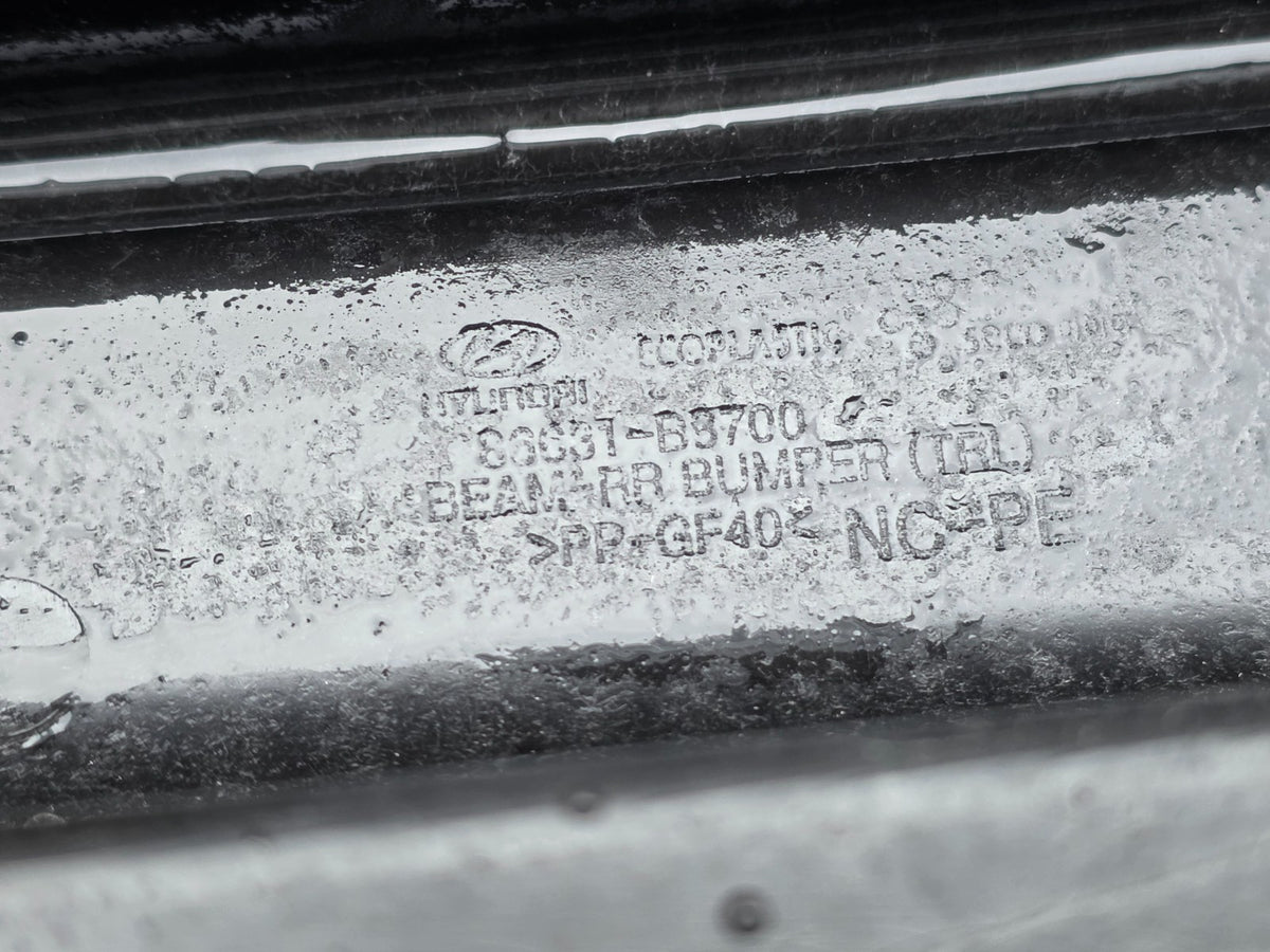 2017 2018 2019 HYUNDAI SANTA FE REAR BUMPER REINFORCEMENT BAR 86631-B8700 OEM