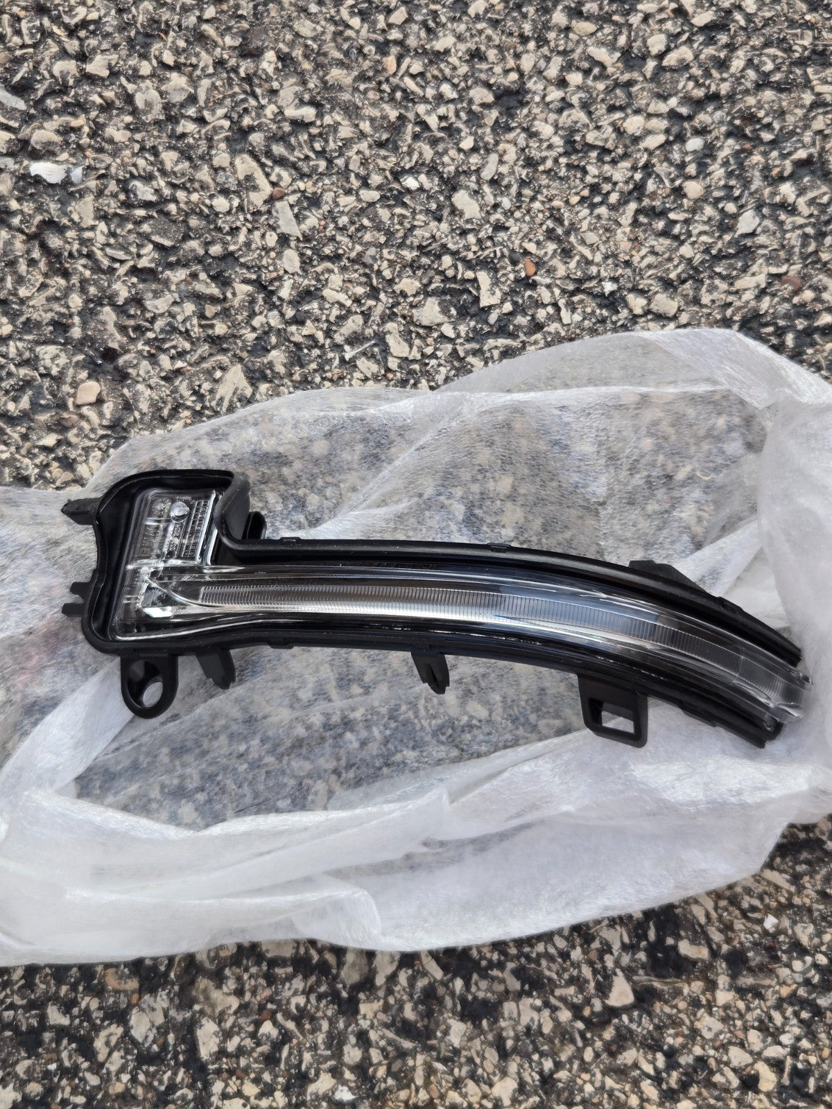 NEW BMW X2 F39 WING MIRROR TURN SIGNAL RIGHT 63137461786 7461786 ORIGINAL OEM