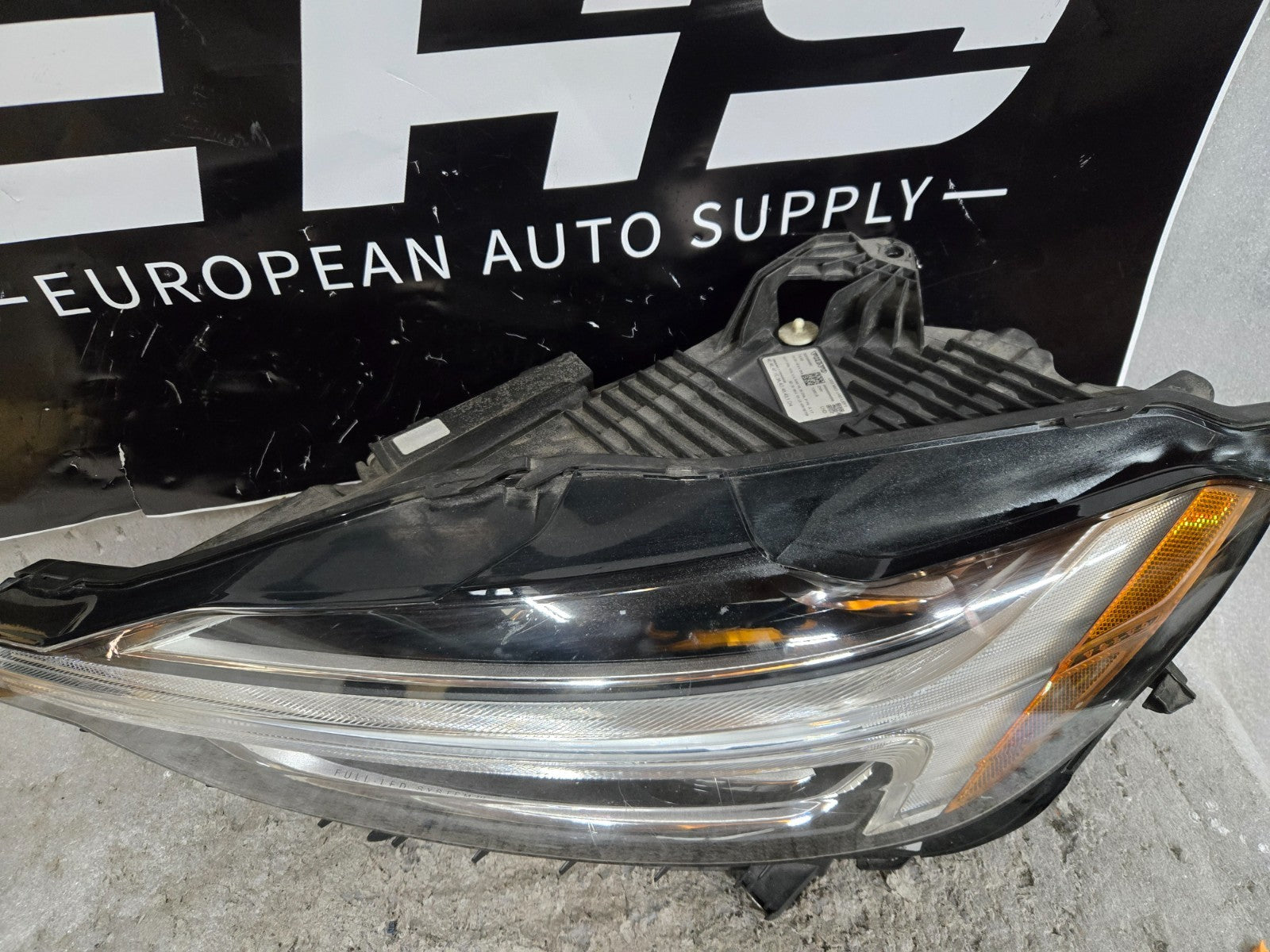 2018-2022 Volvo XC60 Left Driver Side FULL LED Headlight OEM 32228490 COMPLETE!!
