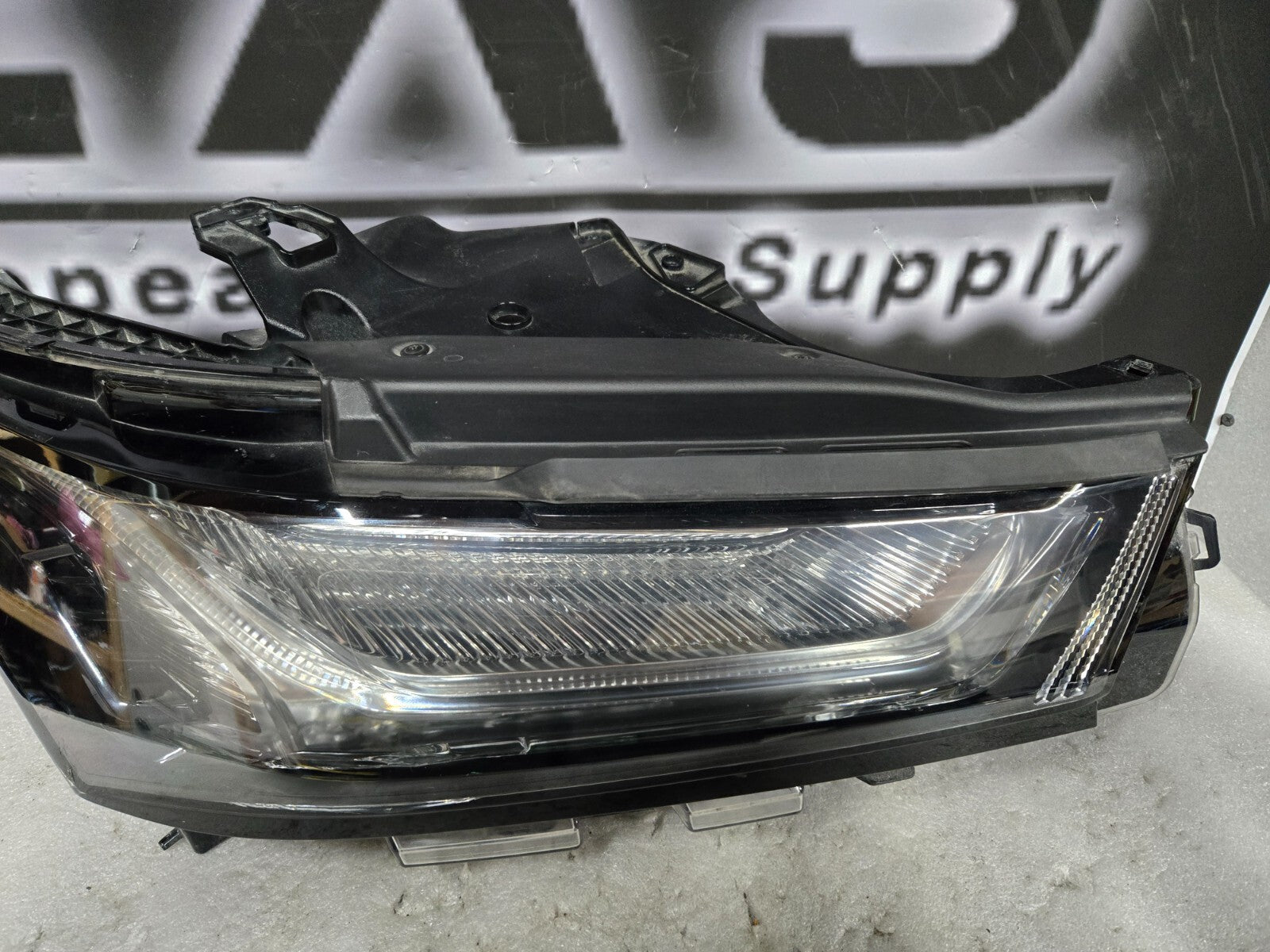2022-2024 CHEVROLET TRAVERSE RIGHT LED SIGNAL DAYTIME RUNNING LIGHT 85584766 OEM