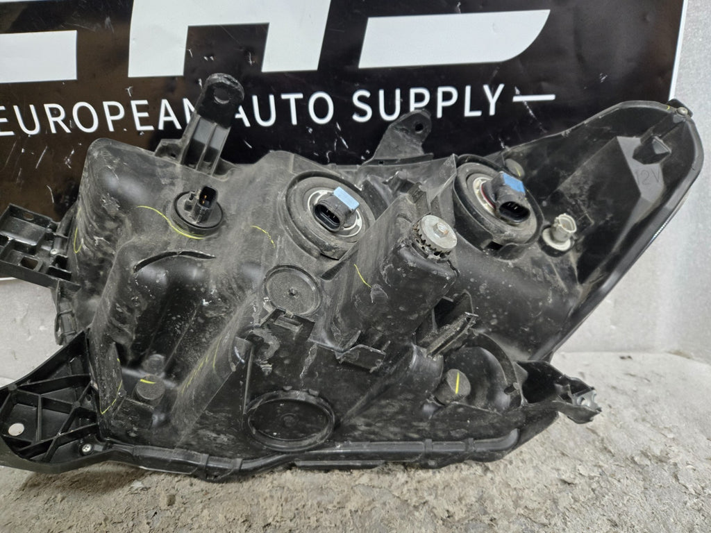 2016-2022 Toyota Tacoma Halogen DRL LED Right Side Headlight OEM 8111004270