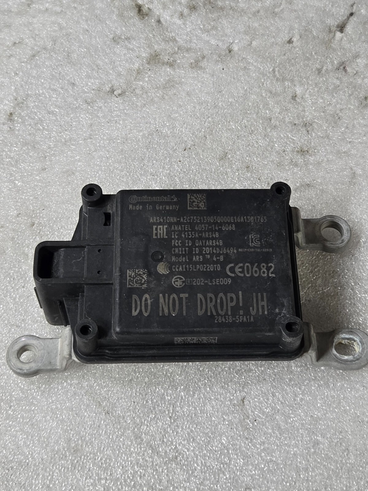 2017-2020 Nissan Rogue  Radar Distance Sensor OEM 28438-5FA1A