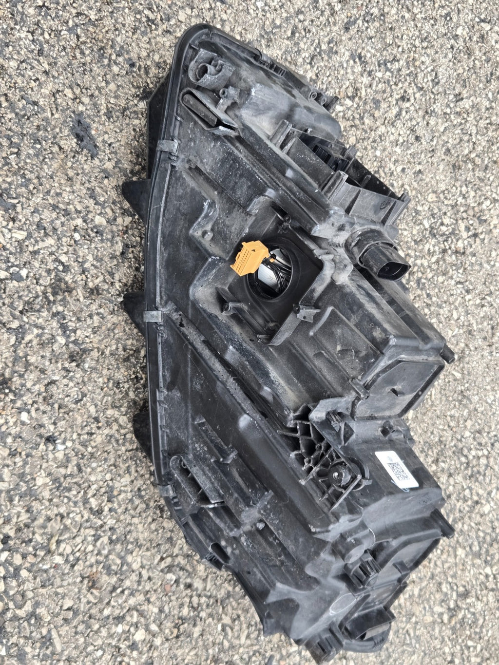 2016-2019 Volkswagen Passat Right Passenger Side LED Headlight 561.941.036A OEM