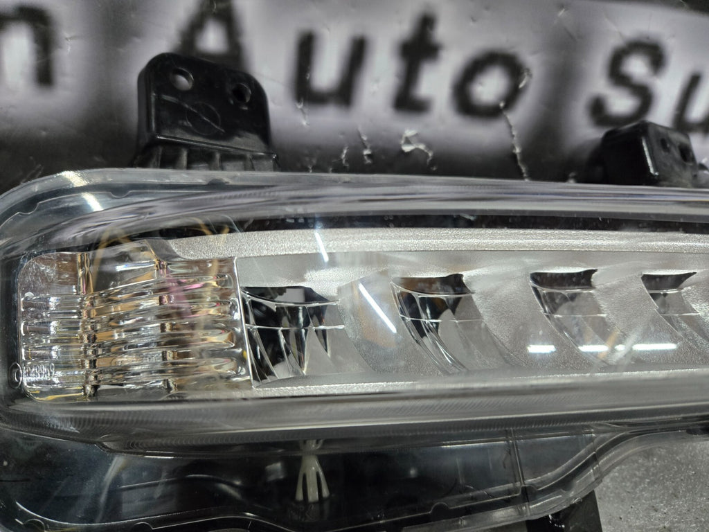 2020 2021 2022 2023 FORD EXPLORER RH Passenger Side Fog Light OEM 1NH94889822