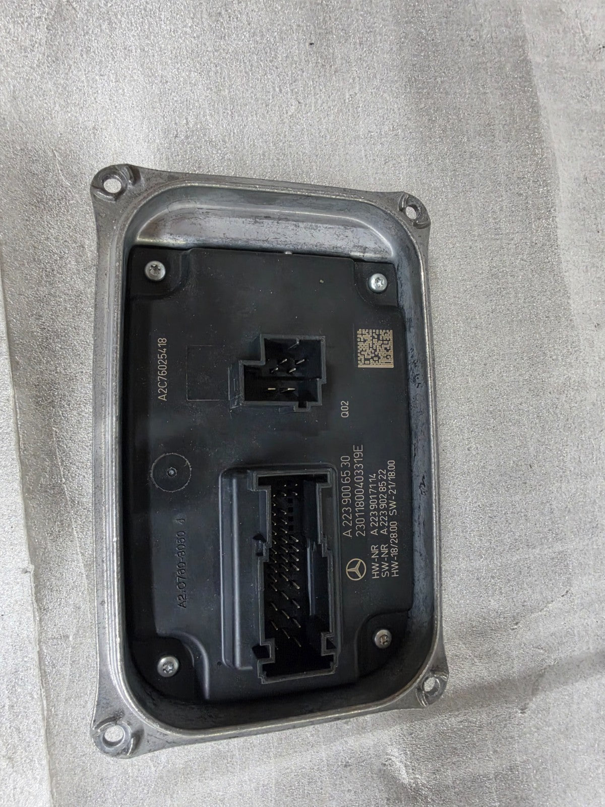 MERCEDES BENZ HEADLIGHT CONTROL UNIT MODULE BALLAST A2239006530 OEM