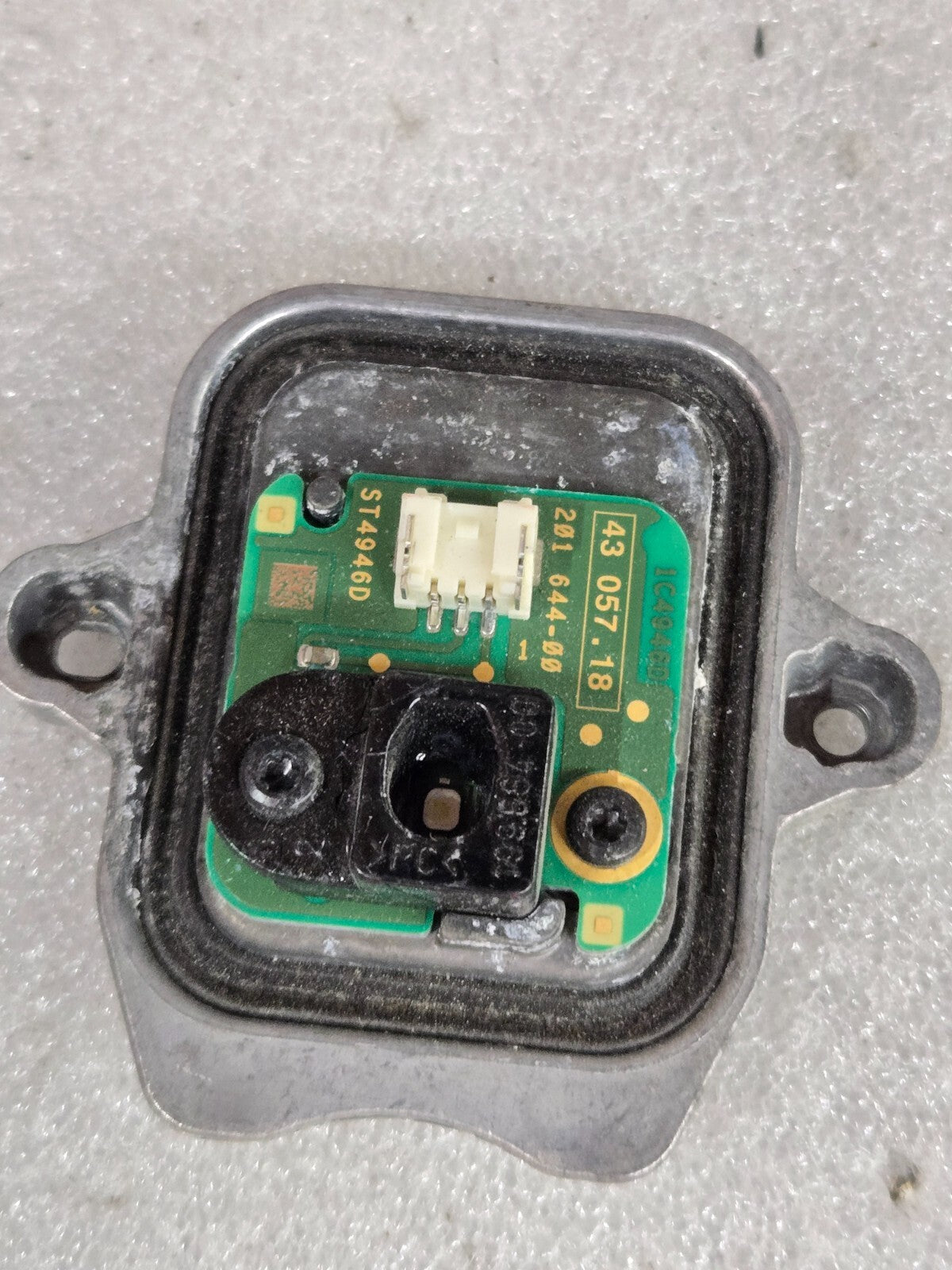2016-18 BMW F30 320 330 340 LED Headlight Ballast Unit Control Module OEM 199660