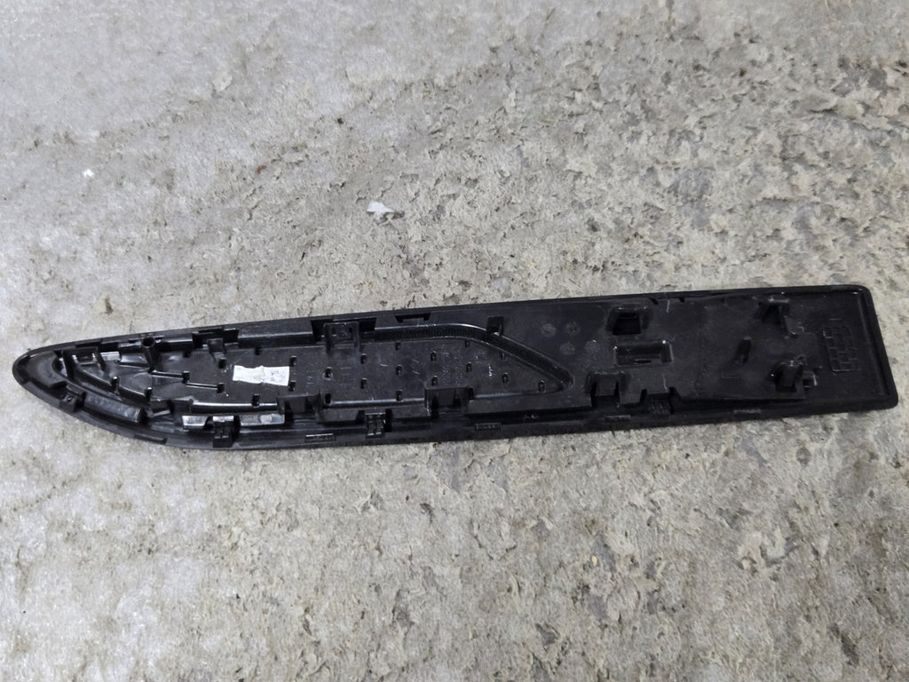 2021-2025 JAGUAR F-PACE FRONT RIGHT FENDER AIR VENT GRILLE TRIM BLACK OEM