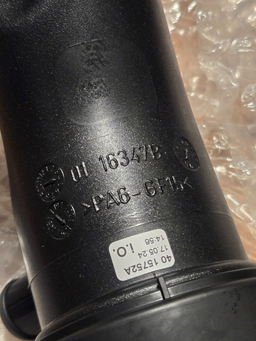 2017 - 2020 JAGUAR XE 2.0L ENGINE AIR CLEANER INTAKE PIPE HOSE TUBE OEM NEW