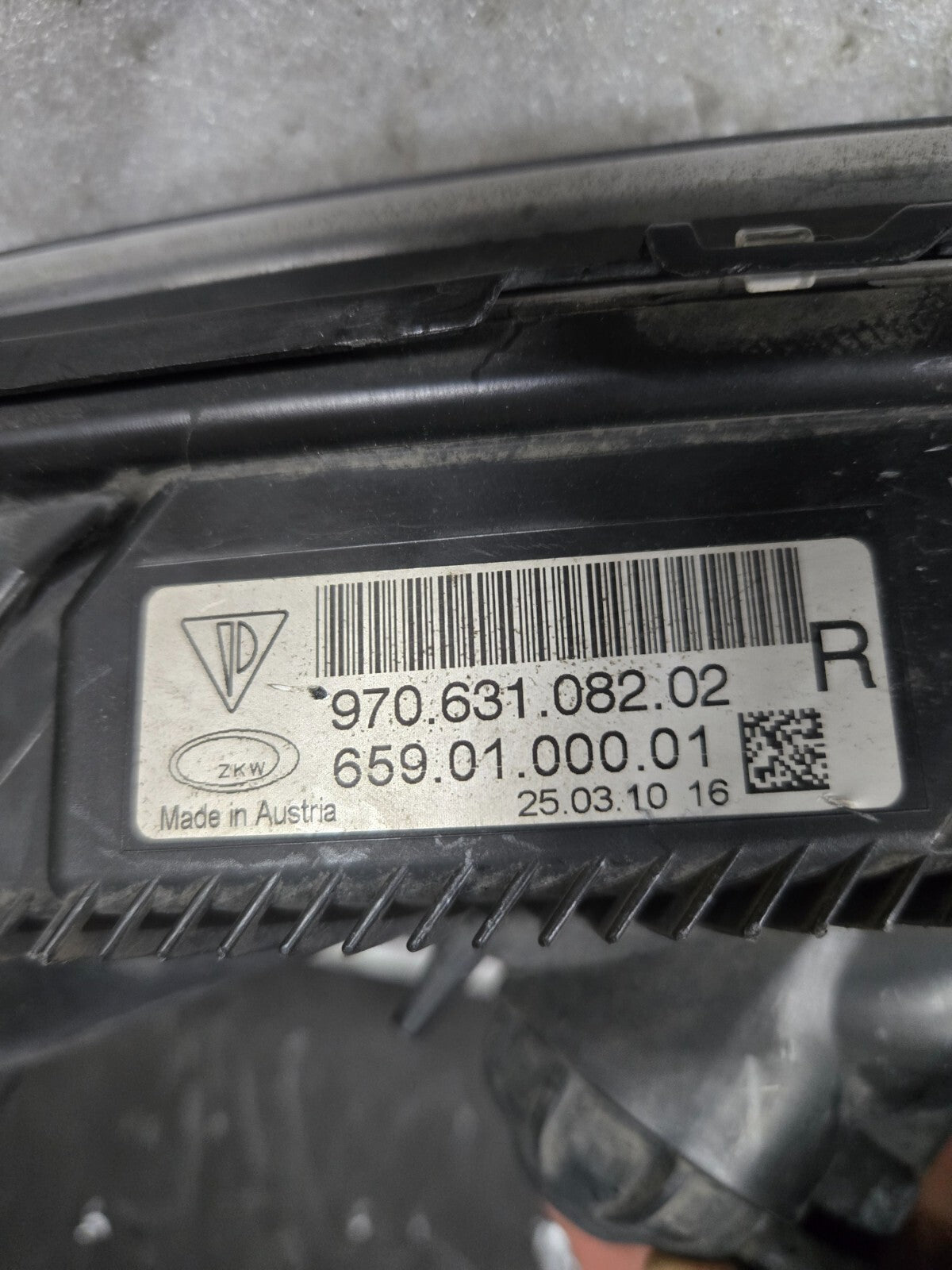 2010-2013 PORSCHE PANAMERA 970 - Front Right FOG Light / TURN Signal RH OEM