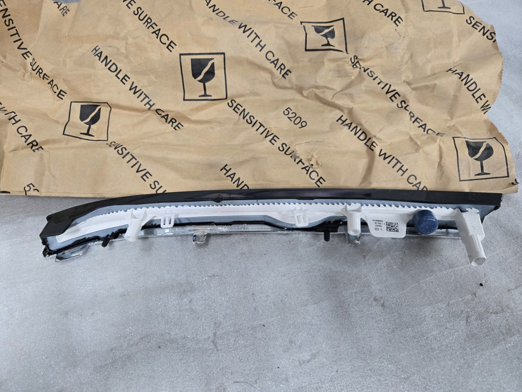 2021-2023 VOLKSWAGEN ARTEON LIGHT BAR NEW OEM 3G8941656