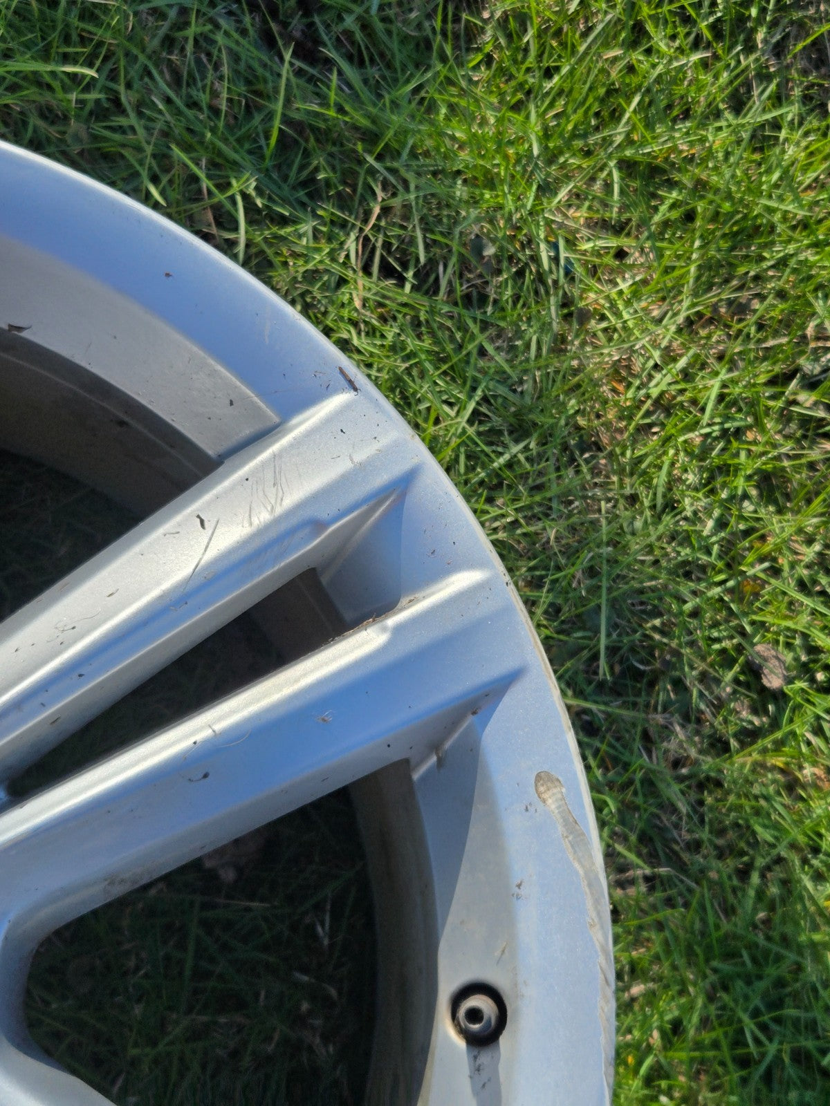 2012 - 2015 Volkswagen VW Passat Wheel Rim 18" 561601025C OEM