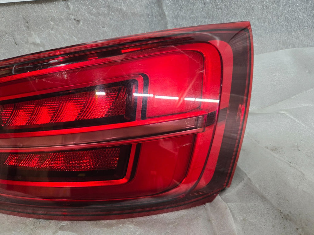 2016-2018 Audi Q3 Right RH Passenger Tail Light LED OEM 8U0945094AB *CHIP