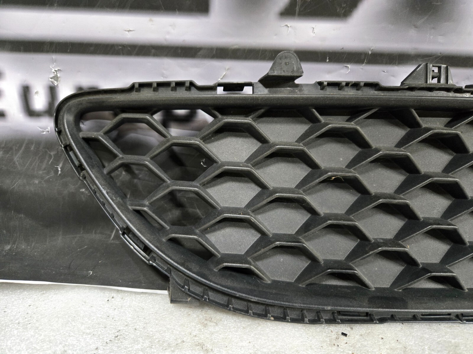 2017-2021 ALFA ROMEO GIULIA FRONT BUMPER LEFT LOWER GRILLE 156107969 OEM