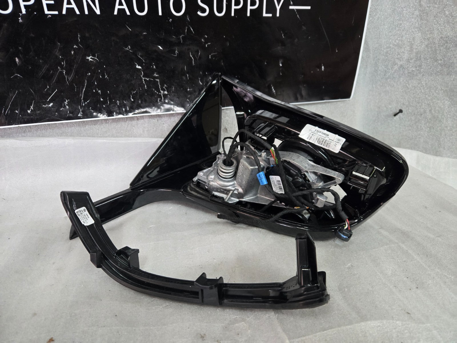 2019-2025 BMW M850IX Left LH Driver Side Power Mirror Base OEM 51167885459