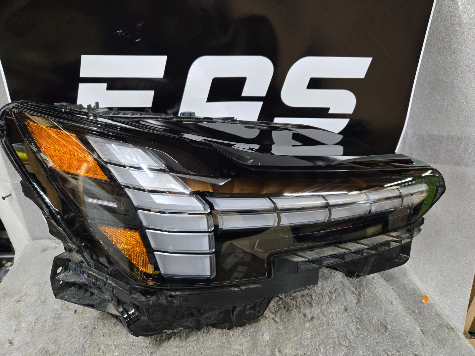 2025 VOLVO EX90 ULTRA RIGHT RH PASSENGER SIDE LED HEADLIGHT OEM 32450061