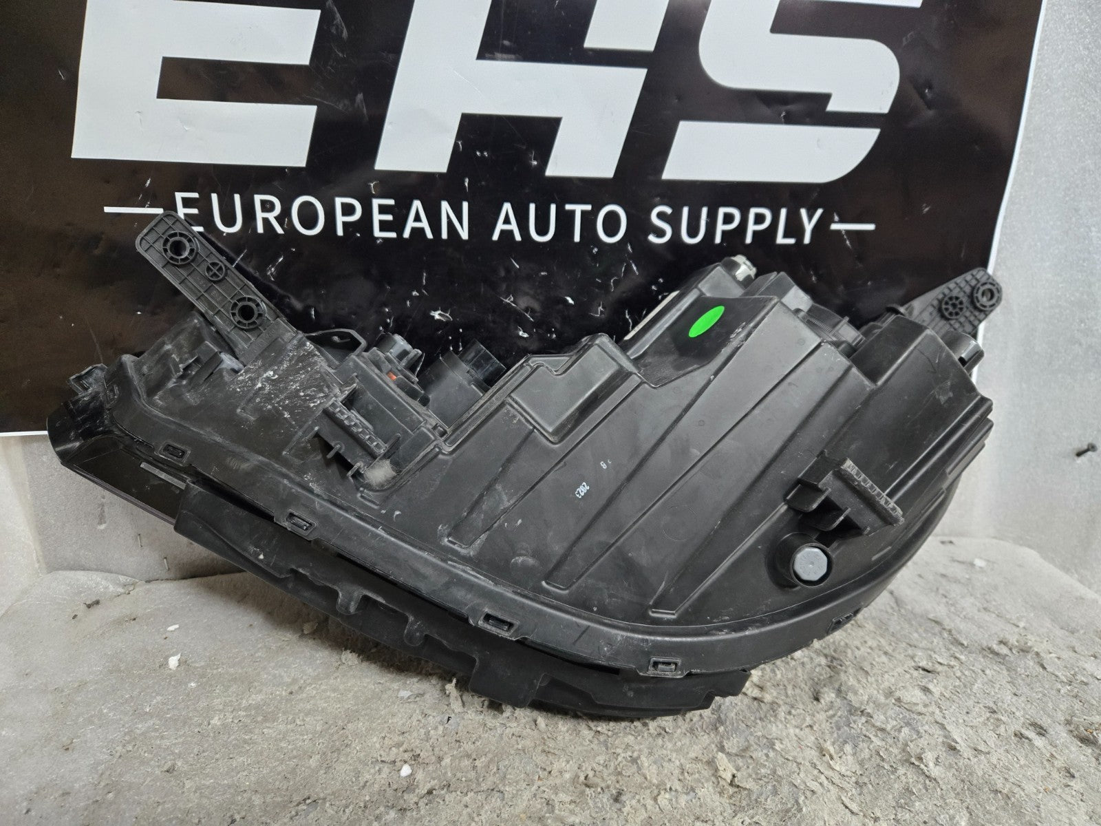 2023-2025 Kia Soul Right RH Passenger Side Halogen Headlight OEM 92102-K05