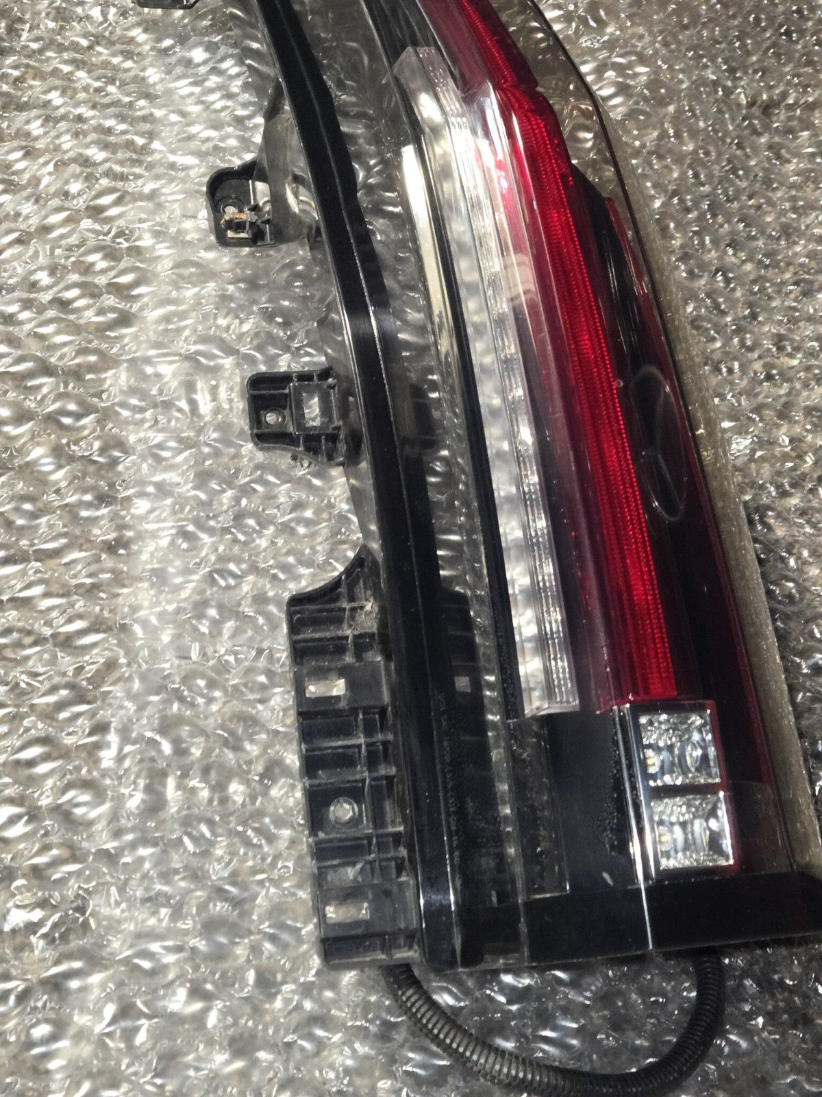 2015-2020 Cadillac Escalade Right RH Passenger Side LED Taillight OEM 84211921