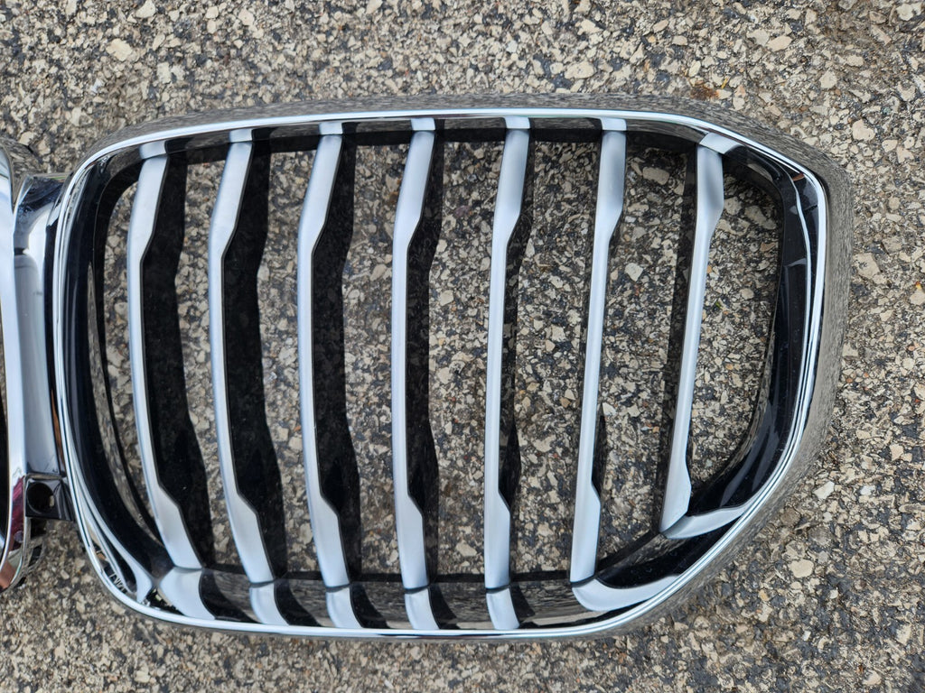 2019-2023 BMW G05 X5 Grille Front Grill Camera Hole Chrome OEM 20240006541