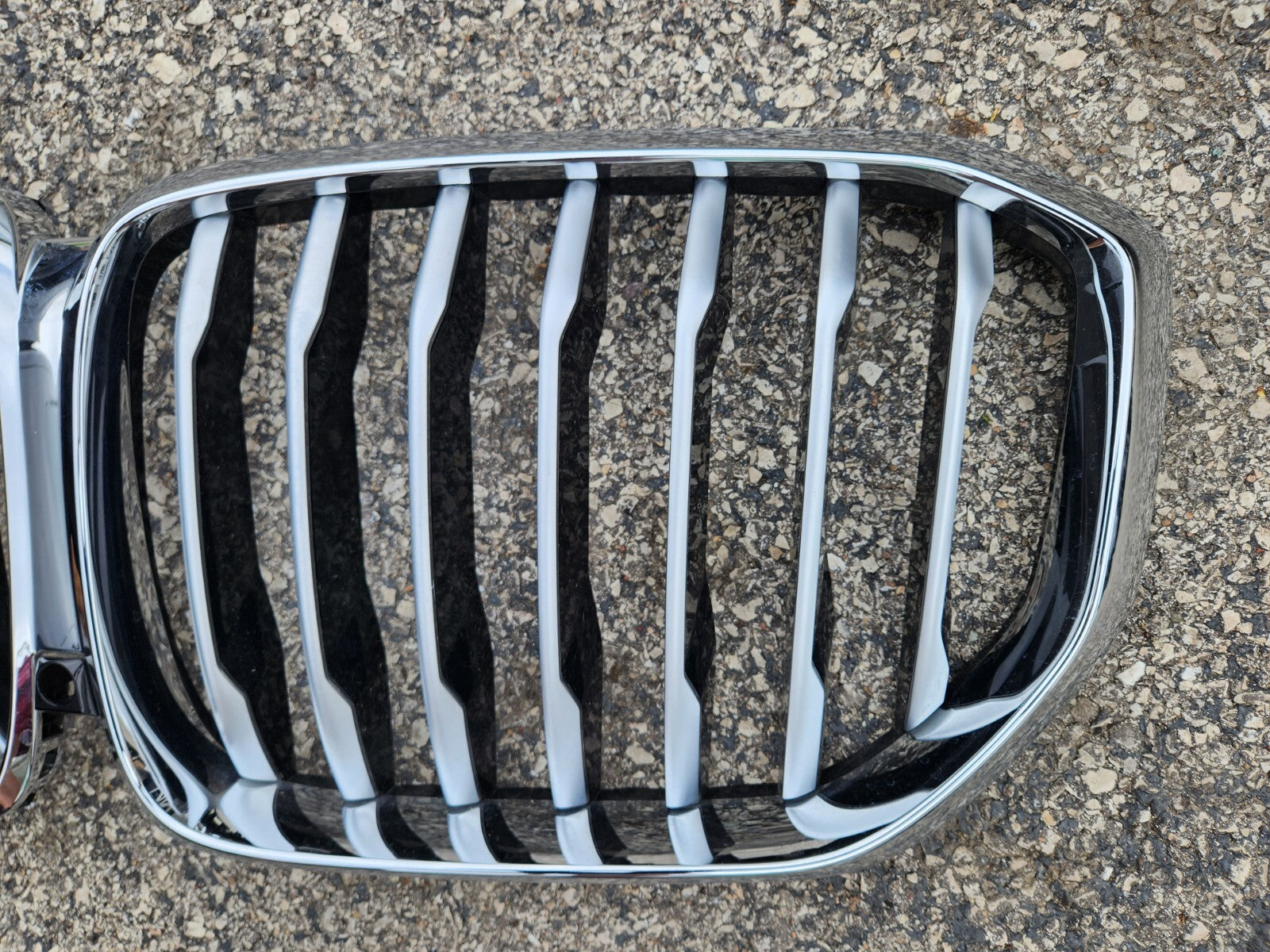 2019-2023 BMW G05 X5 Grille Front Grill Camera Hole Chrome OEM 20240006541