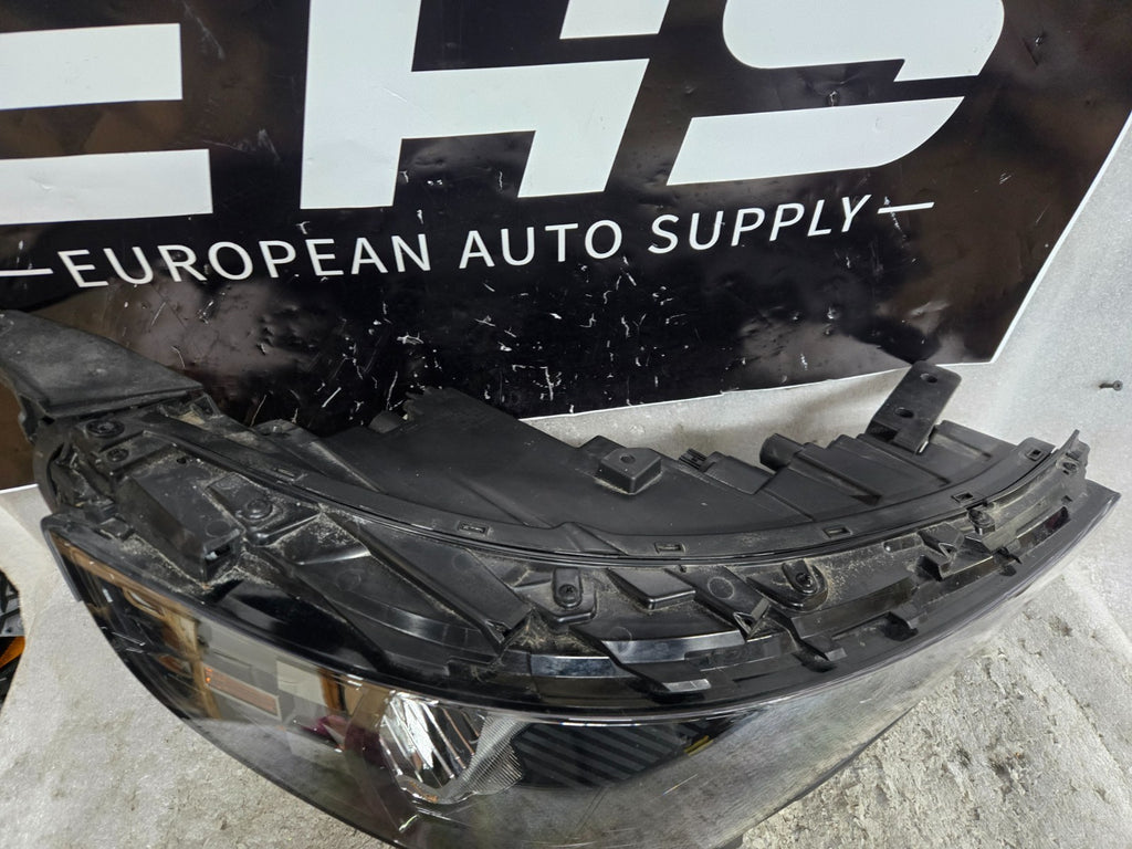 2023-2025 Kia Soul Right RH Passenger Side Halogen Headlight OEM 92102-K05