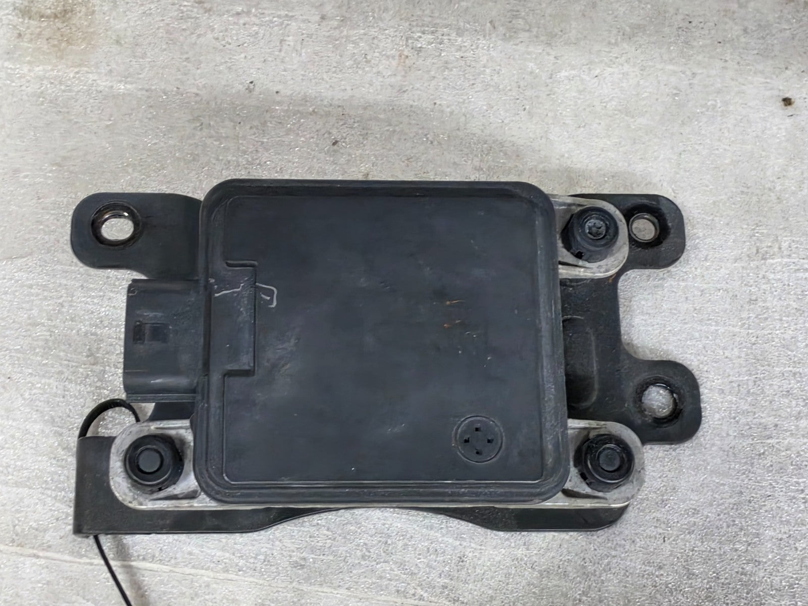 2020-2022 KIA TELLURIDE ADAPTIVE CRUISE RADAR CONTROL MODULE OEM 99110-S9100