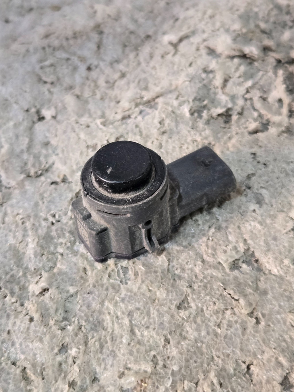 OEM Jaguar Land Rover PDC Bumper Parking Ultrasonic Sensor Black L8B2-15K859-DA