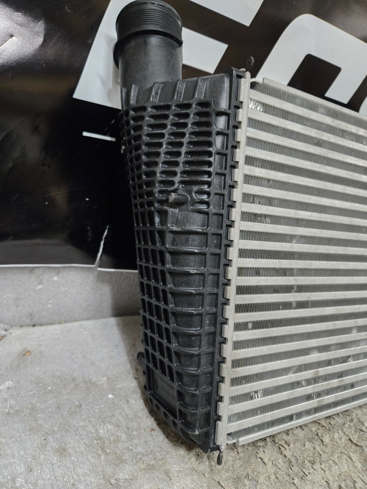 2019-2023 Bentley Continental GT Engine Air Inter Cooler 975145804A OEM