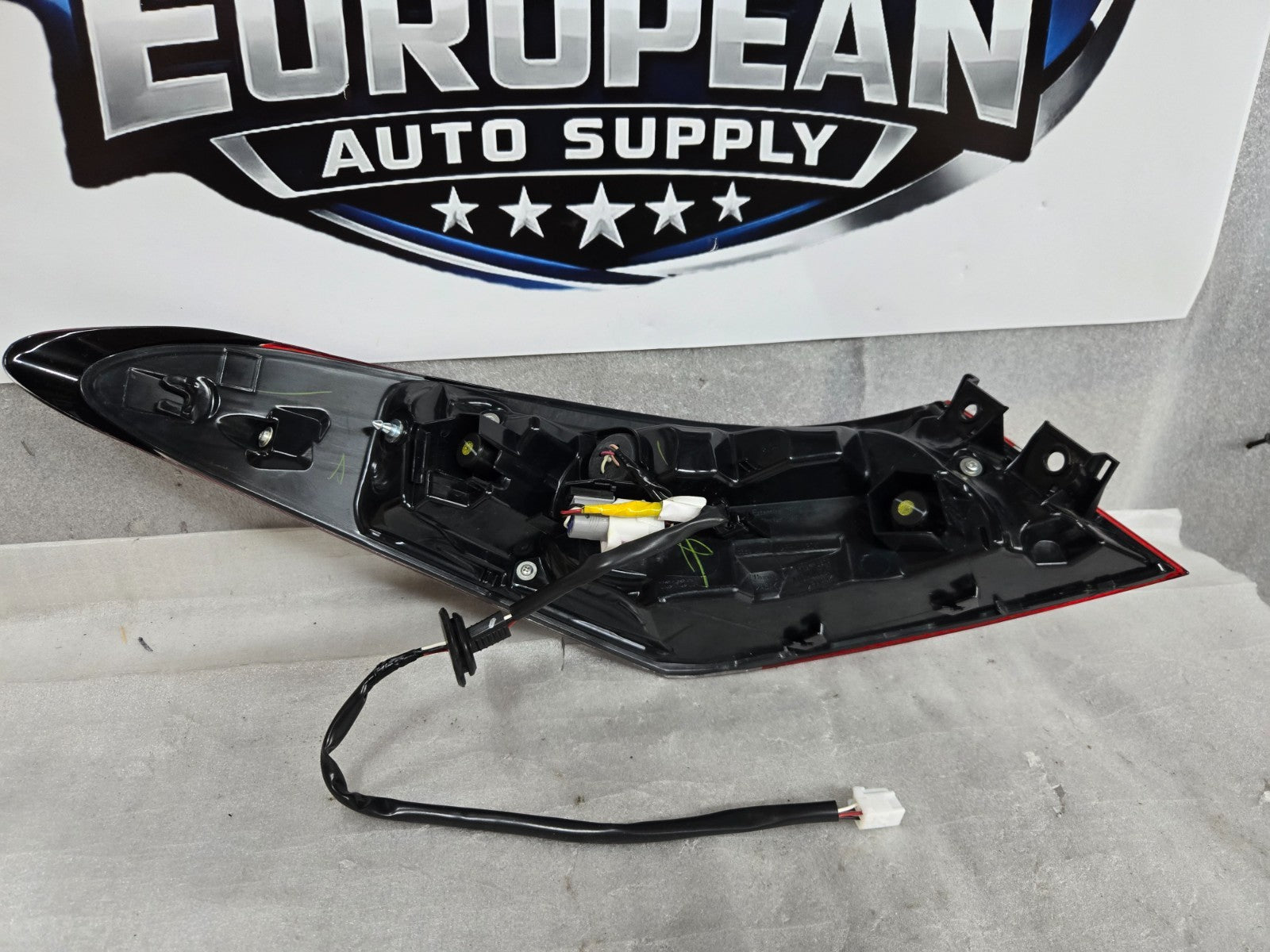 2021 2022 2023 Toyota Camry XSE Smoke LED Tail Light Right RH Passenger OEM