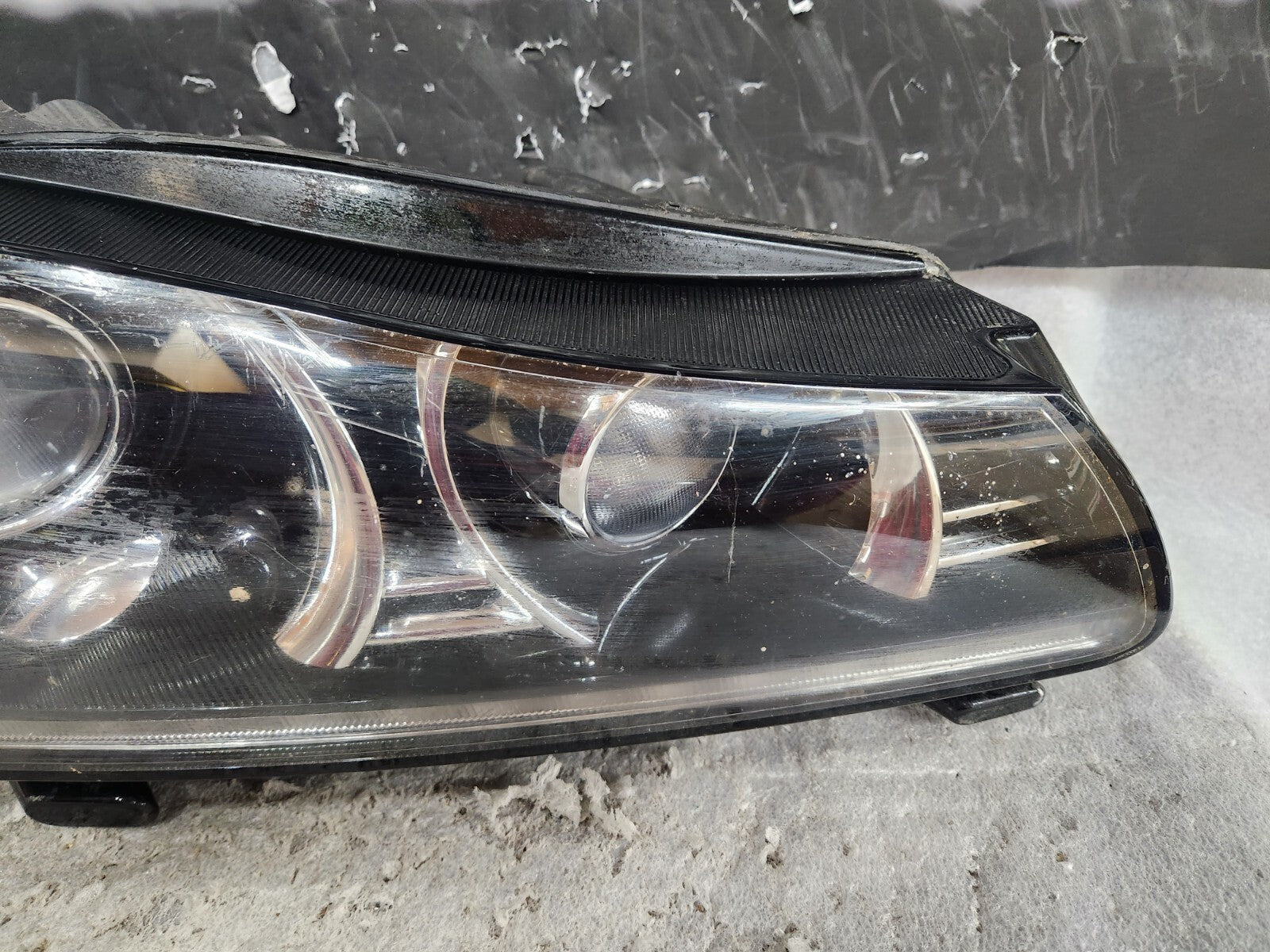 2012-2015 Jaguar XF Front Right Passenger Side HID Headlight Xenon OEM