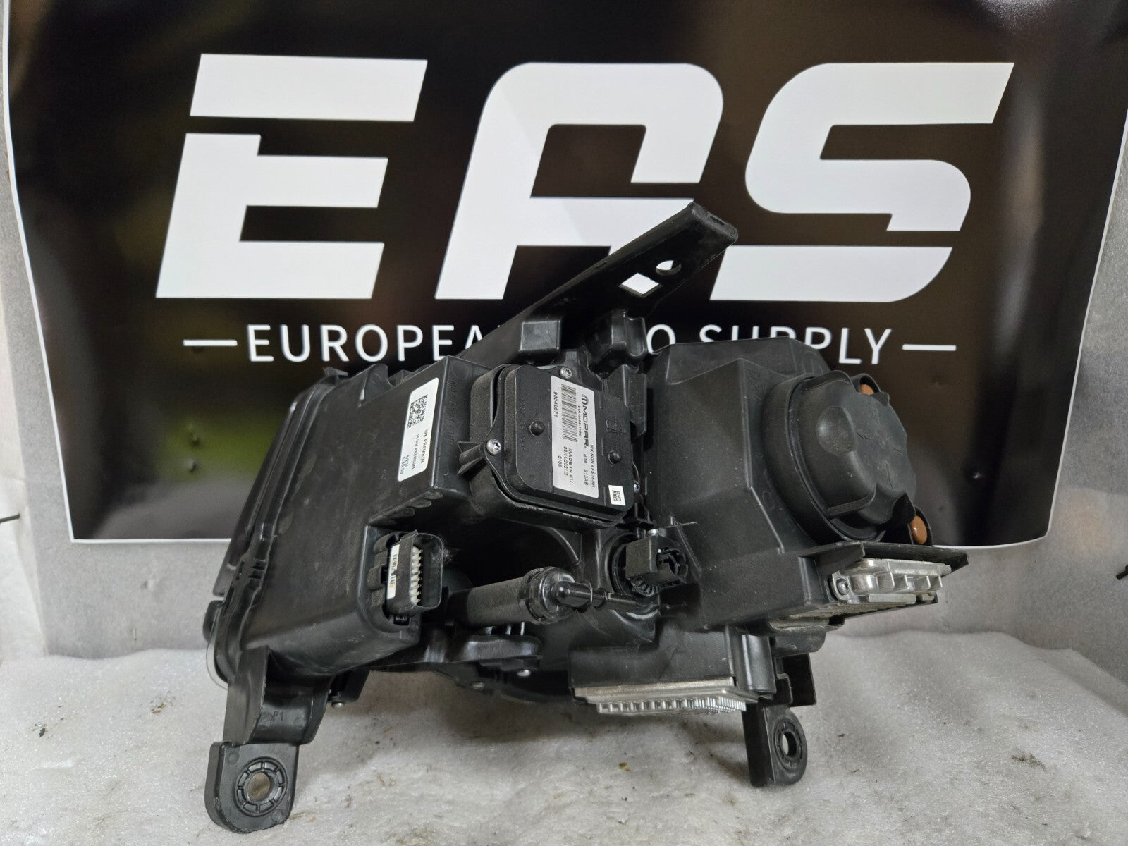 2016-2022 Jeep Grand Cherokee NON-AFS Headlight Black Right RH Passenger OEM H