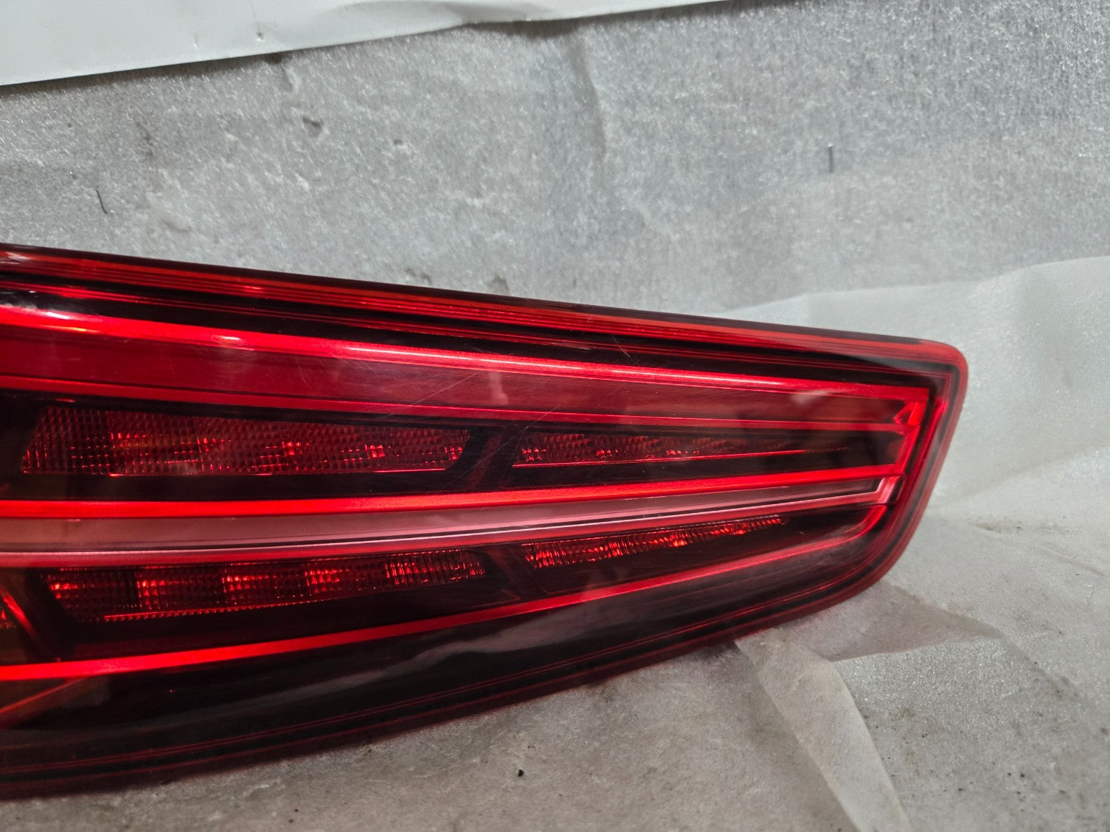 2016-2018 Audi Q3 Left LH Driver Tail Light LED OEM 8U0945093AB