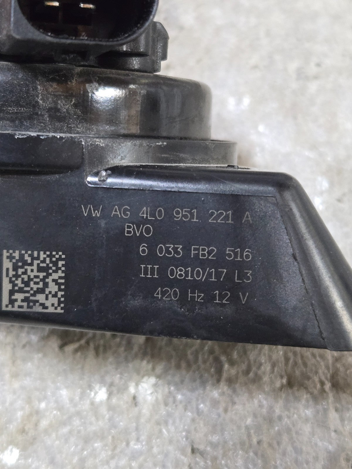 2007-2015 AUDI Q7 - HORN - LOW TONE / Frequency 4L0951221A OEM