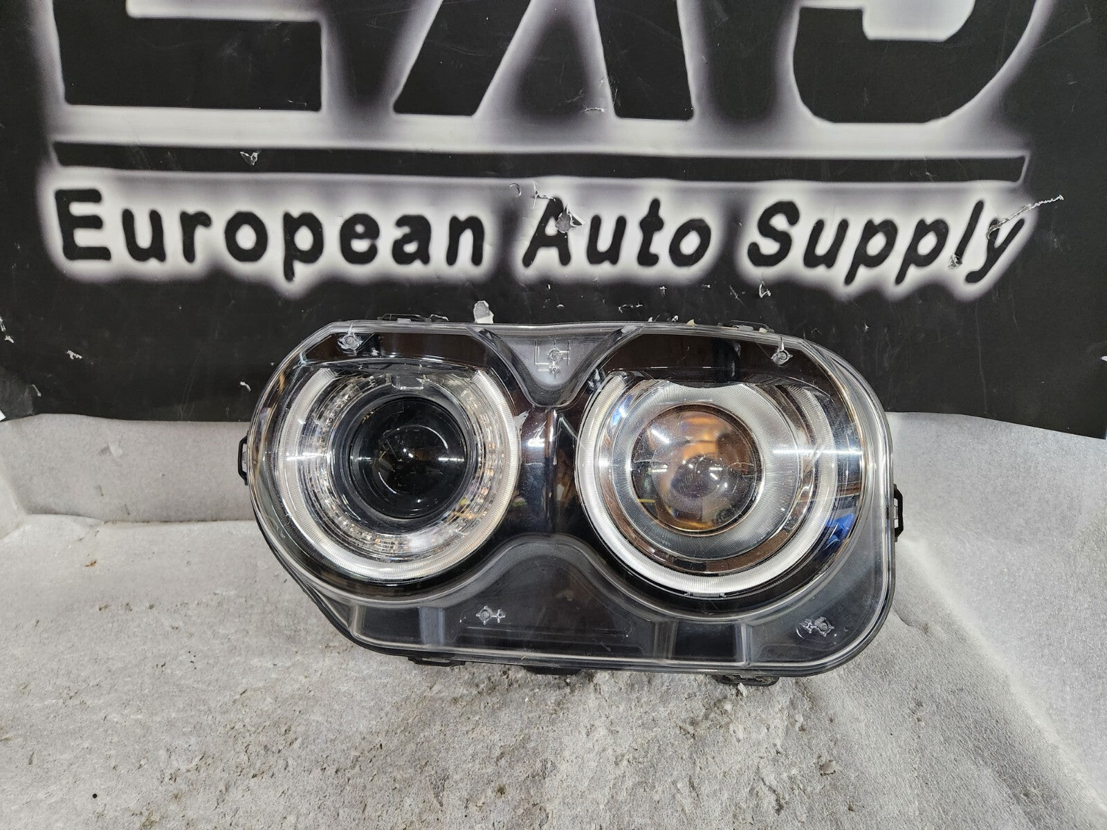 2015-2022 DODGE CHALLENGER LEFT DRIVERS SIDE HALOLGEN HEADLIGHT 68174065-AF OEM