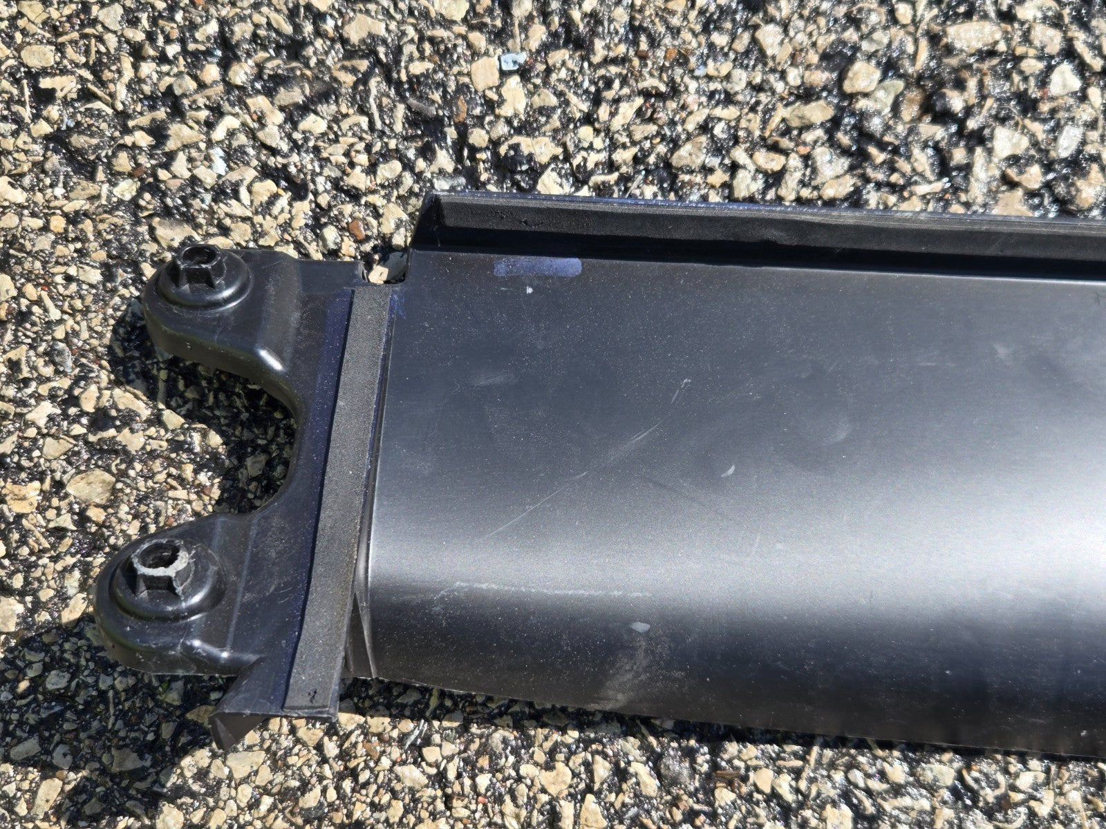 2015-2020 Lamborghini Huracan LP580 Coupe Center Air Duct 4T0121334B OEM