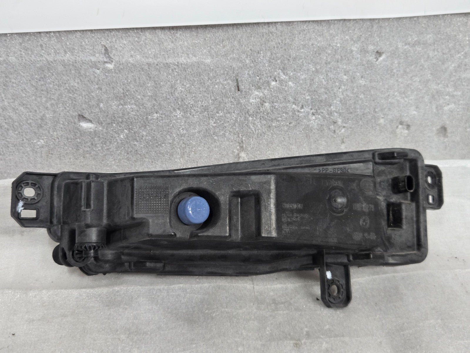 2019-2023 BMW G05 G06 G07 X5 X6 X7 Front Right RH LED Fog Light 63177406366 OEM
