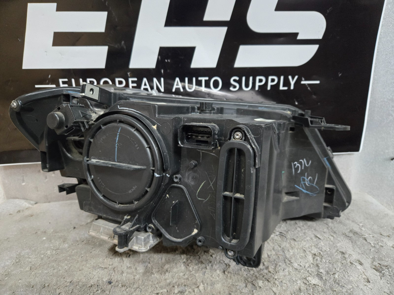 2011-2014 BMW F25 X3 LEFT DRIVER XENON ADAPTIVE HEADLIGHT OEM 7219621 COMPLETE