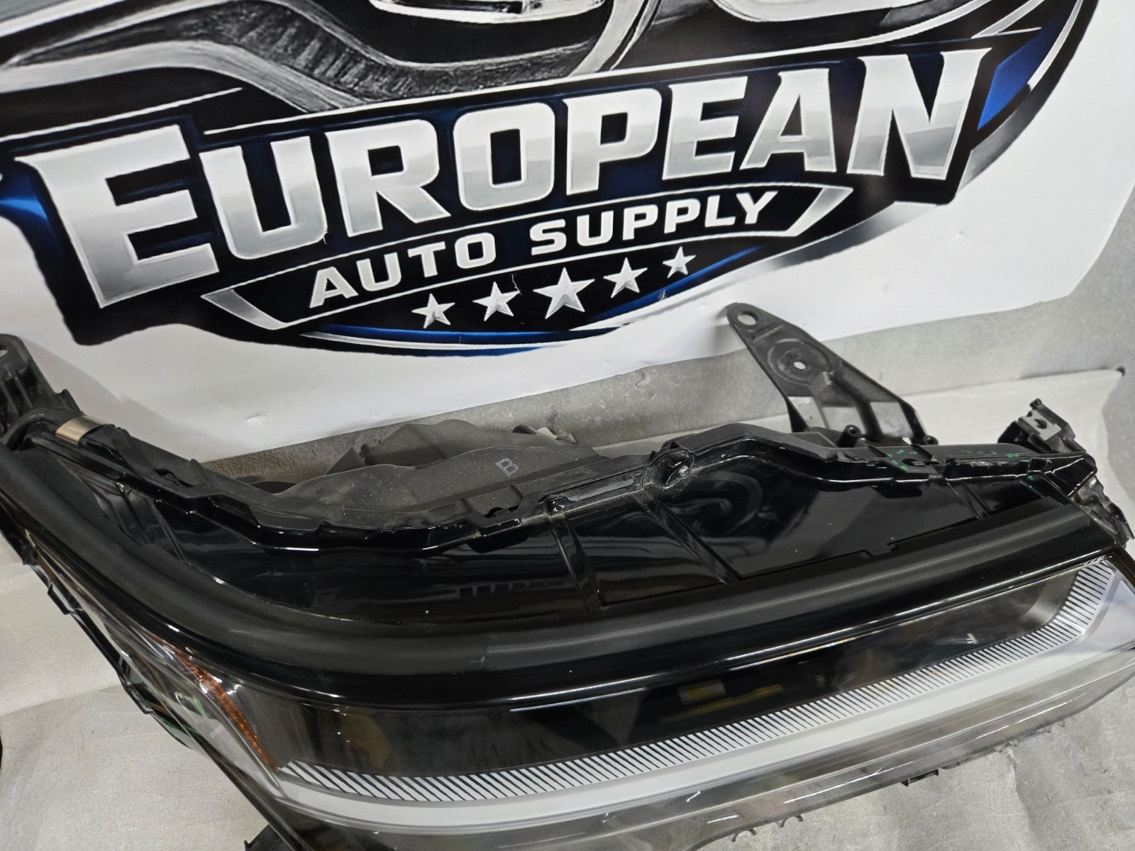 2024-2026 LEXUS GX550 LED HEADLIGHT TRIPLE BEAM RH PASSENGER OEM 81145-60T20