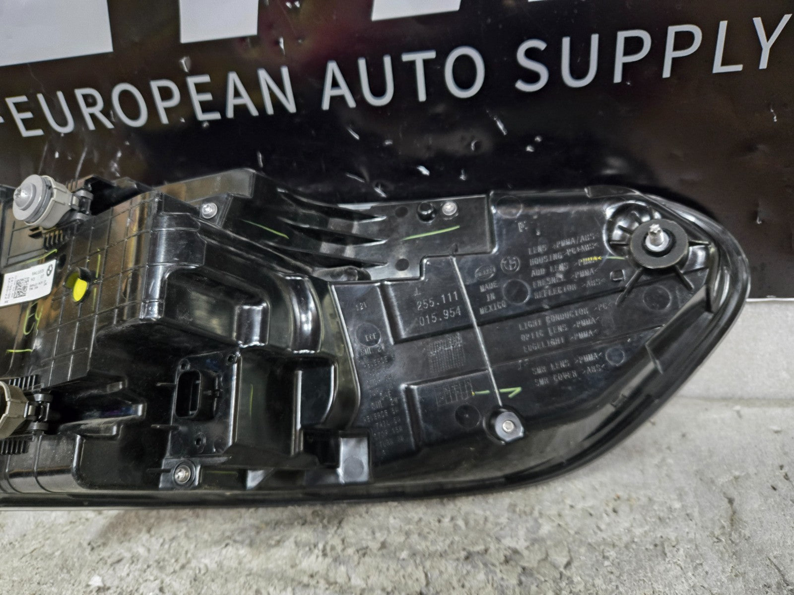 2024 - 2025 BMW X5 G05 REAR LEFT DRIVER SIDE OUTER TAILLIGHT TAIL LIGHT LAMP OEM